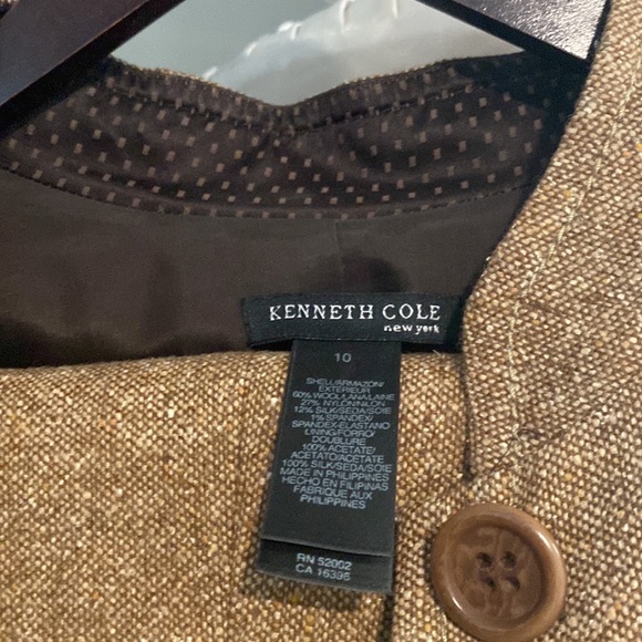 Kenneth Cole Suit - Picture 4 of 6